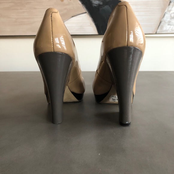 Boutique 9( Nine West).  Size 8. 3.5 inch heel. - Picture 2 of 4